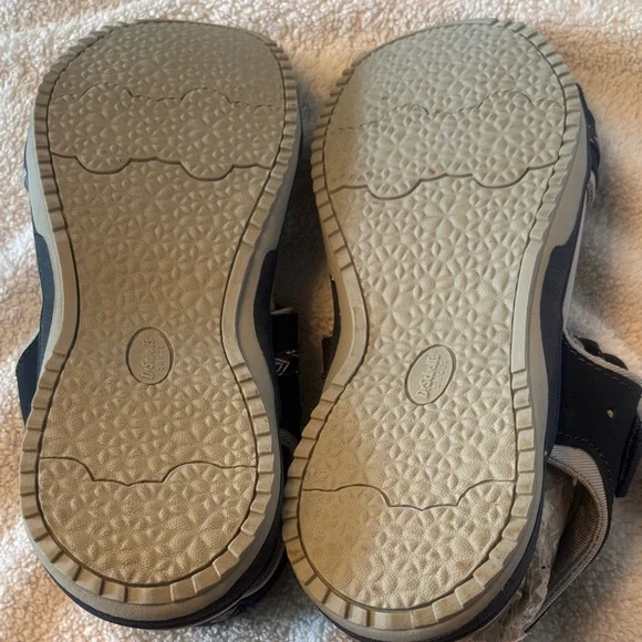 Stylish Navy Sandals for Women (New without tags!) - Picture 13 of 13